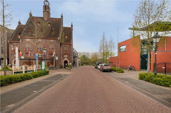 Kantoor aan het marktplein in Swalmen, centraal in Nederland